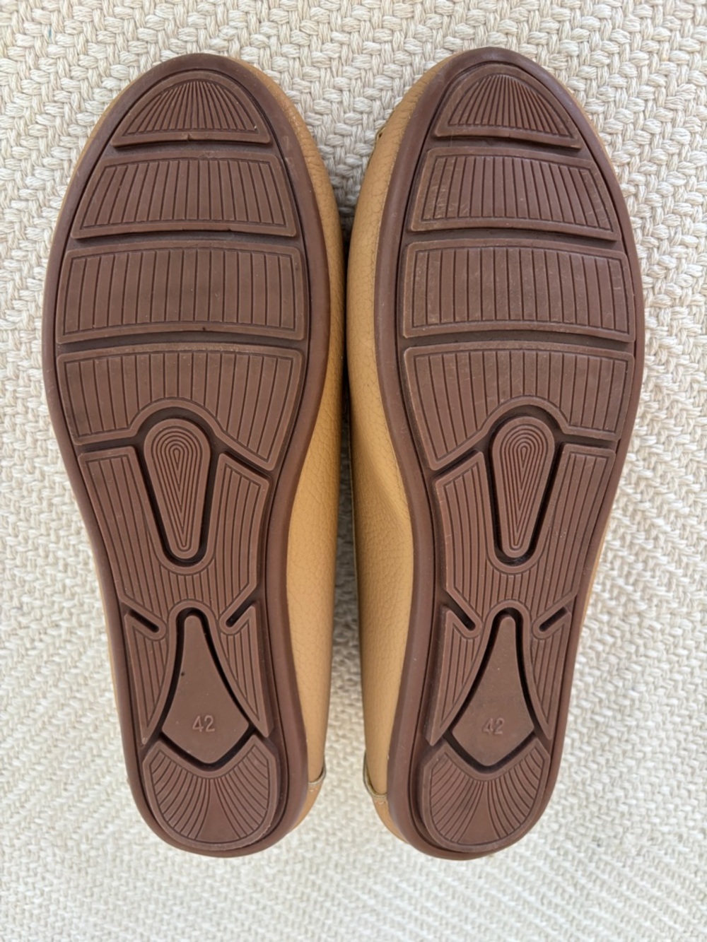 ClassicNeutral Tone Faux Leather Loafers 42 Tan - Picture 5 of 7